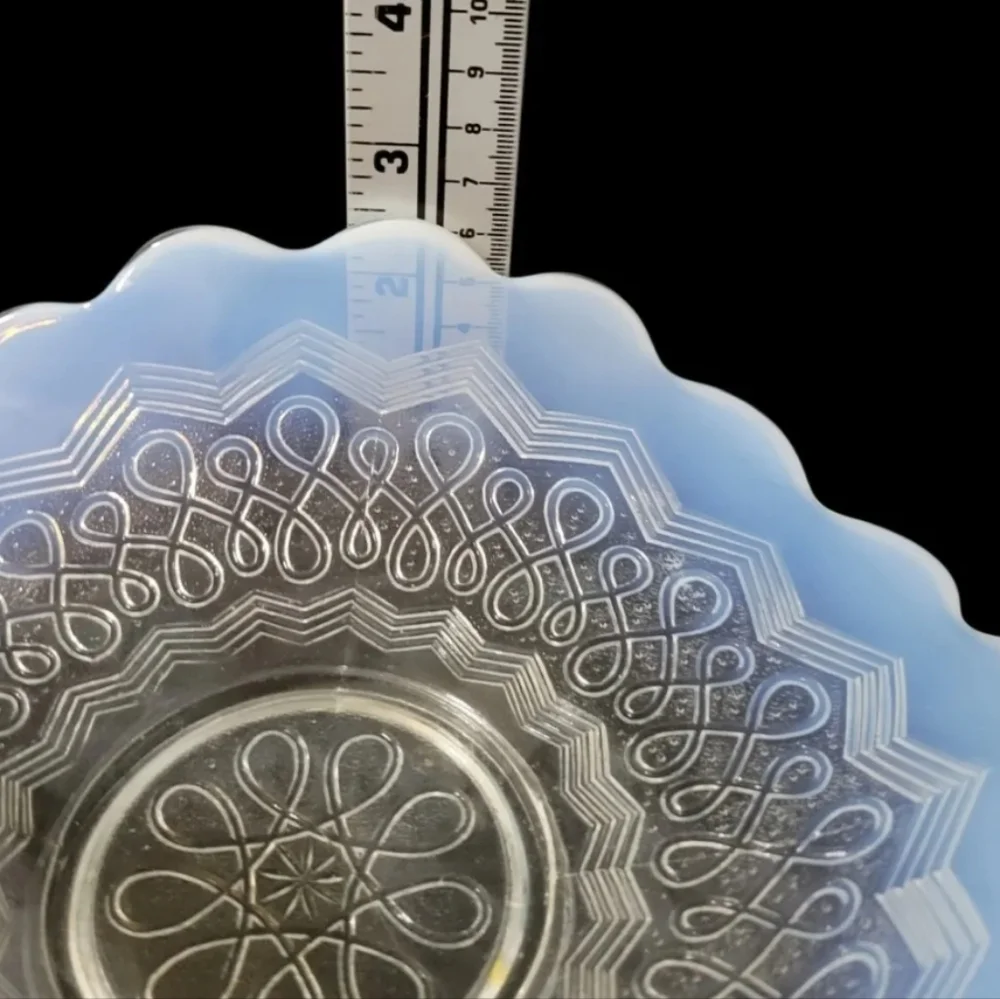 EAPG opalescent white